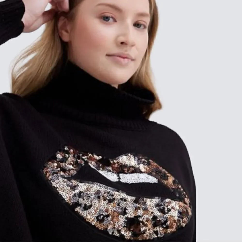 Torrid Drop Shoulder Turtle Neck Sweater Leopard Lips Black, Size 3/4